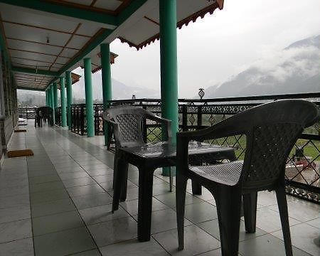 Hotel Him Parvat Manāli Buitenkant foto